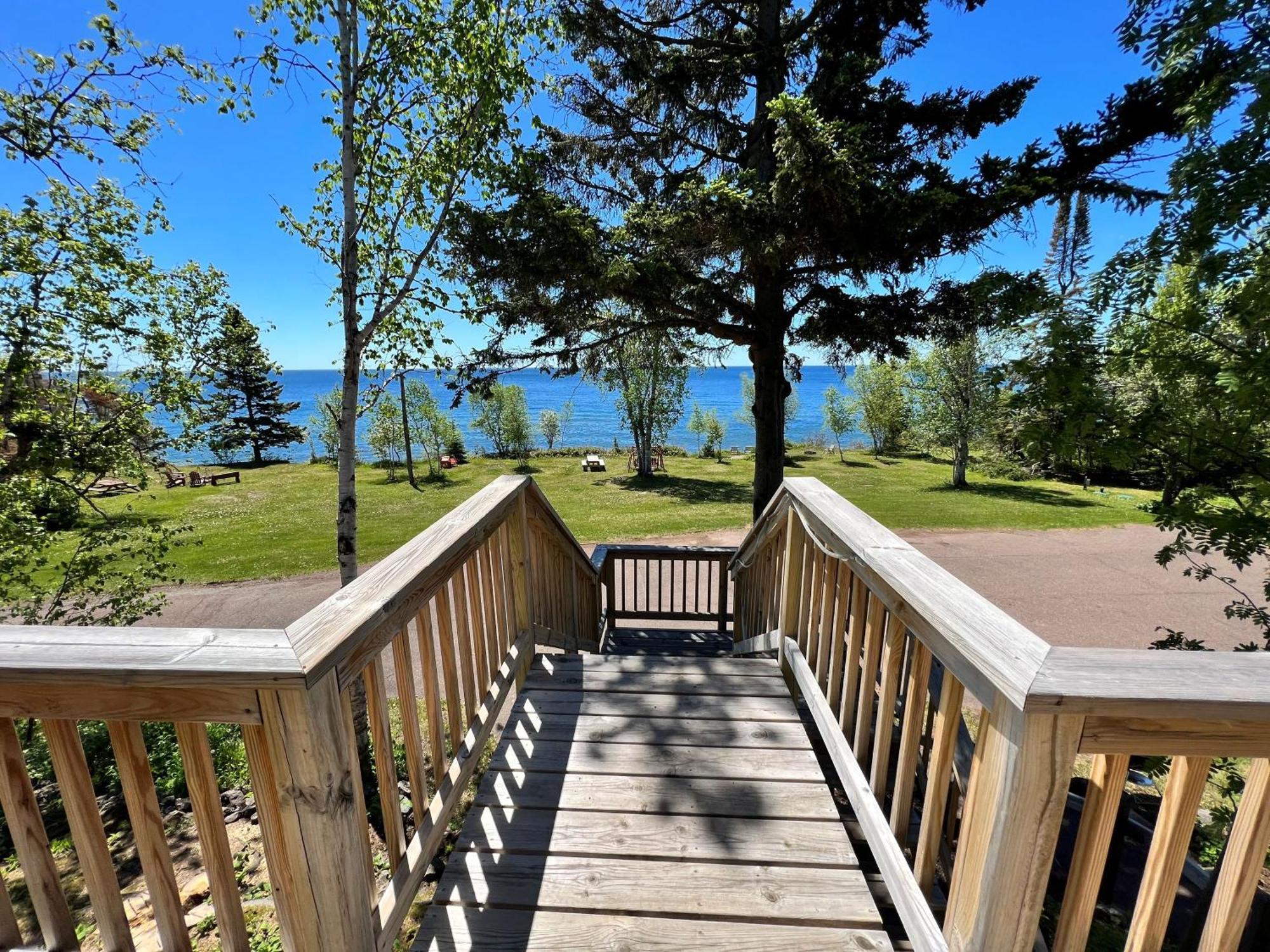 Thomsonite Inn On Lake Superior Grand Marais Extérieur photo